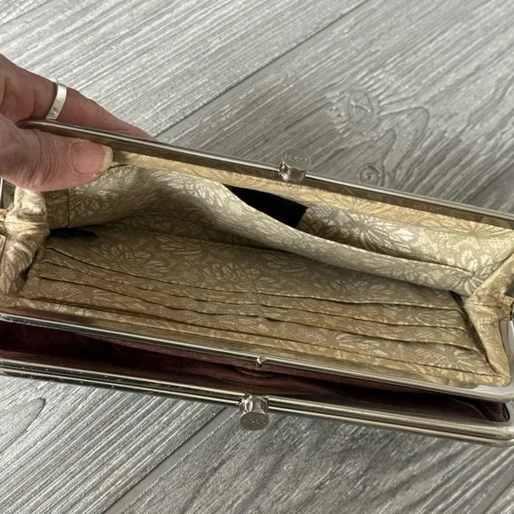HOBO Lauren brown leather double frame wallet/clutch. HOBO International brand. - Picture 8 of 16